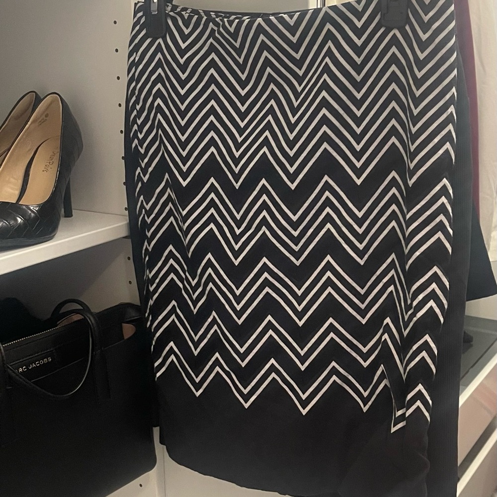 White House Black Market Skirt